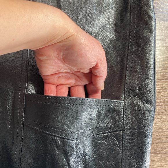 Mens Vintage Genuine Black Leather Biker Vest Size XL - Picture 6 of 6